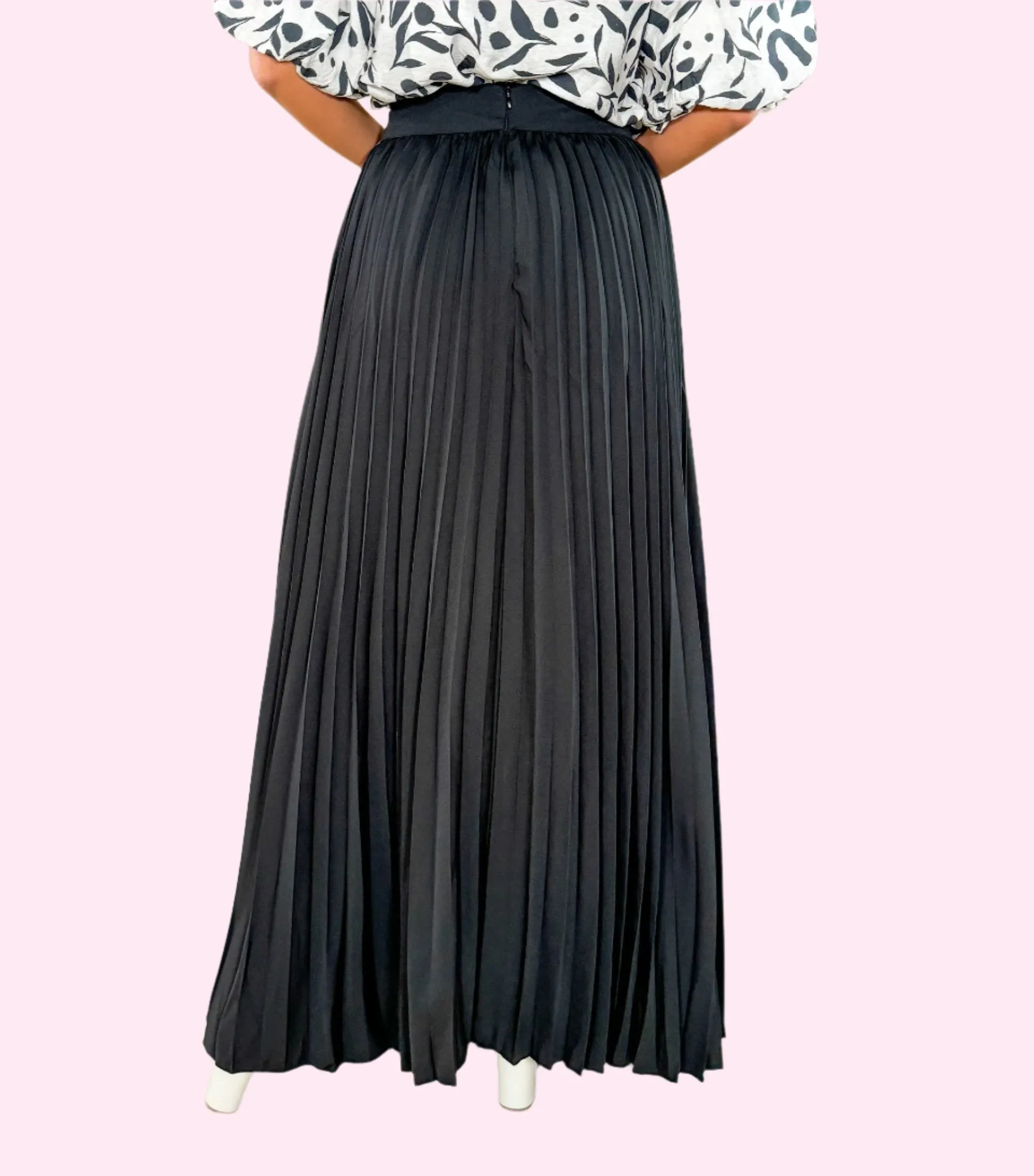 Avery Black Pleated Maxi Skirt