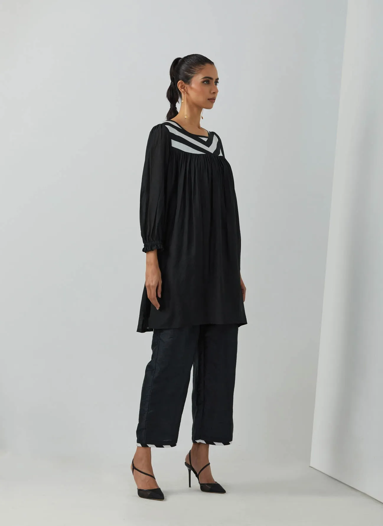 Black Chanderi Gulnar Gathered Tunic With Palazzo (Set Of 2)