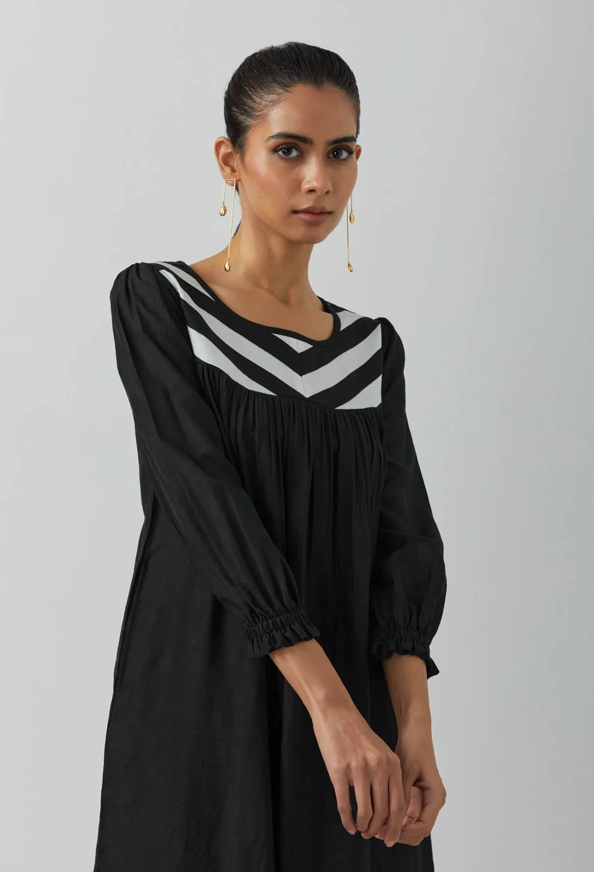 Black Chanderi Gulnar Gathered Tunic With Palazzo (Set Of 2)
