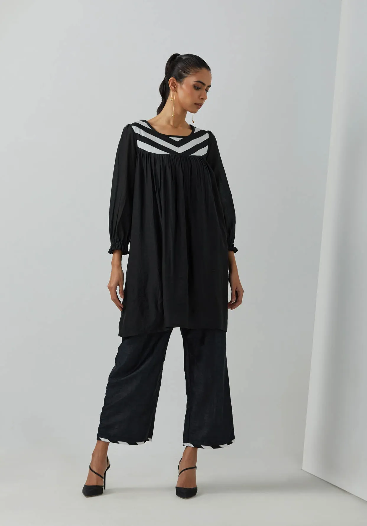 Black Chanderi Gulnar Gathered Tunic With Palazzo (Set Of 2)
