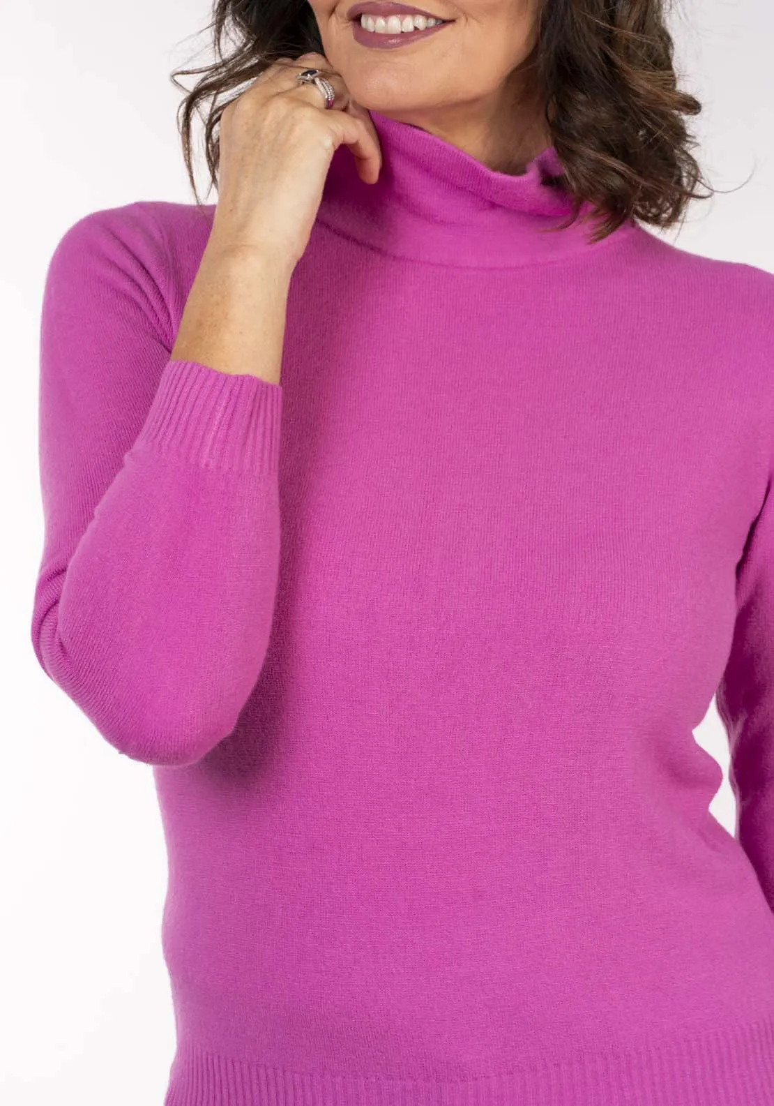 Cashmillon Turtle Neck - Cranberry