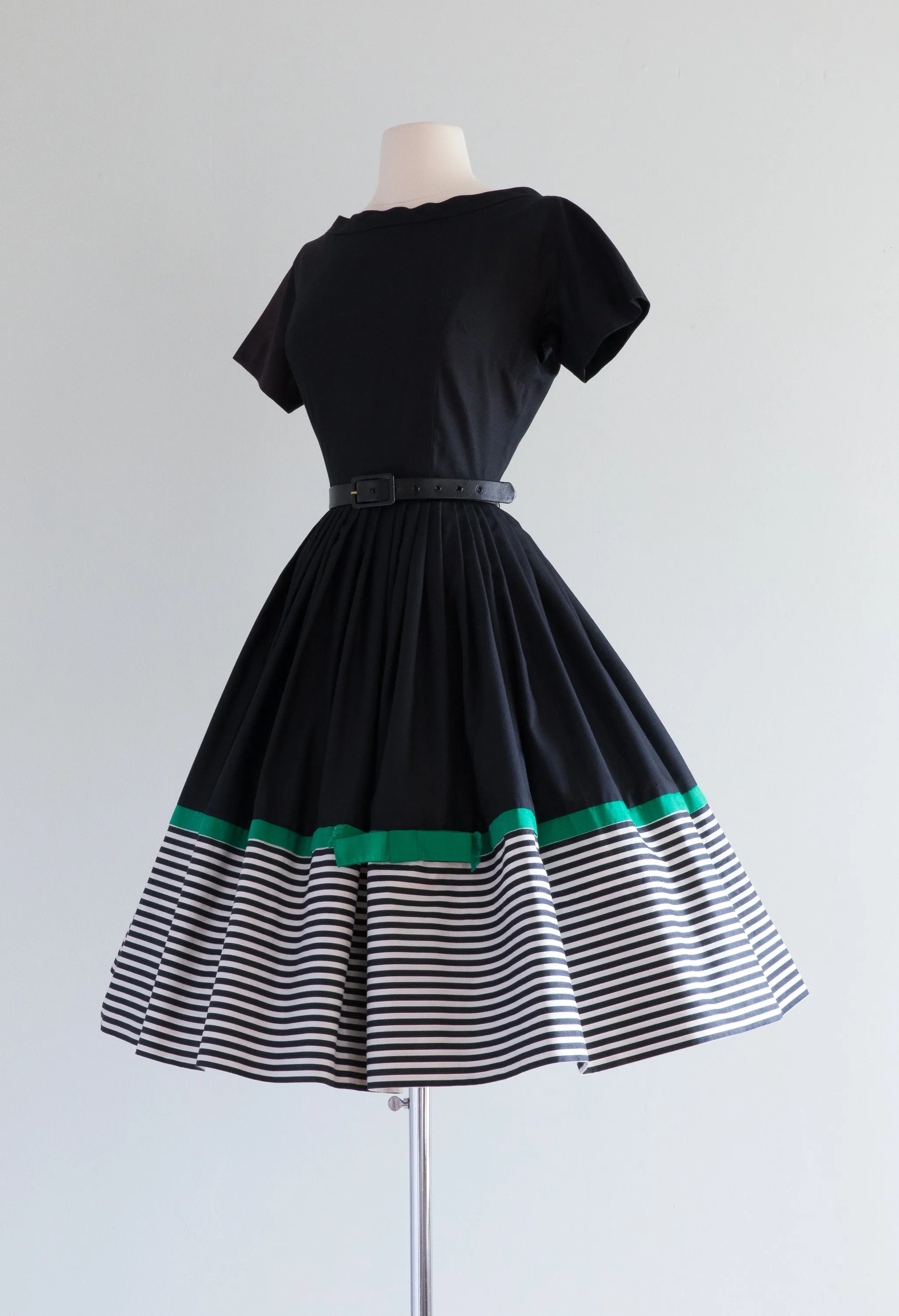 Charming 1950's Black Cotton Dress With Emerald Bow By L'Aignon / Small
