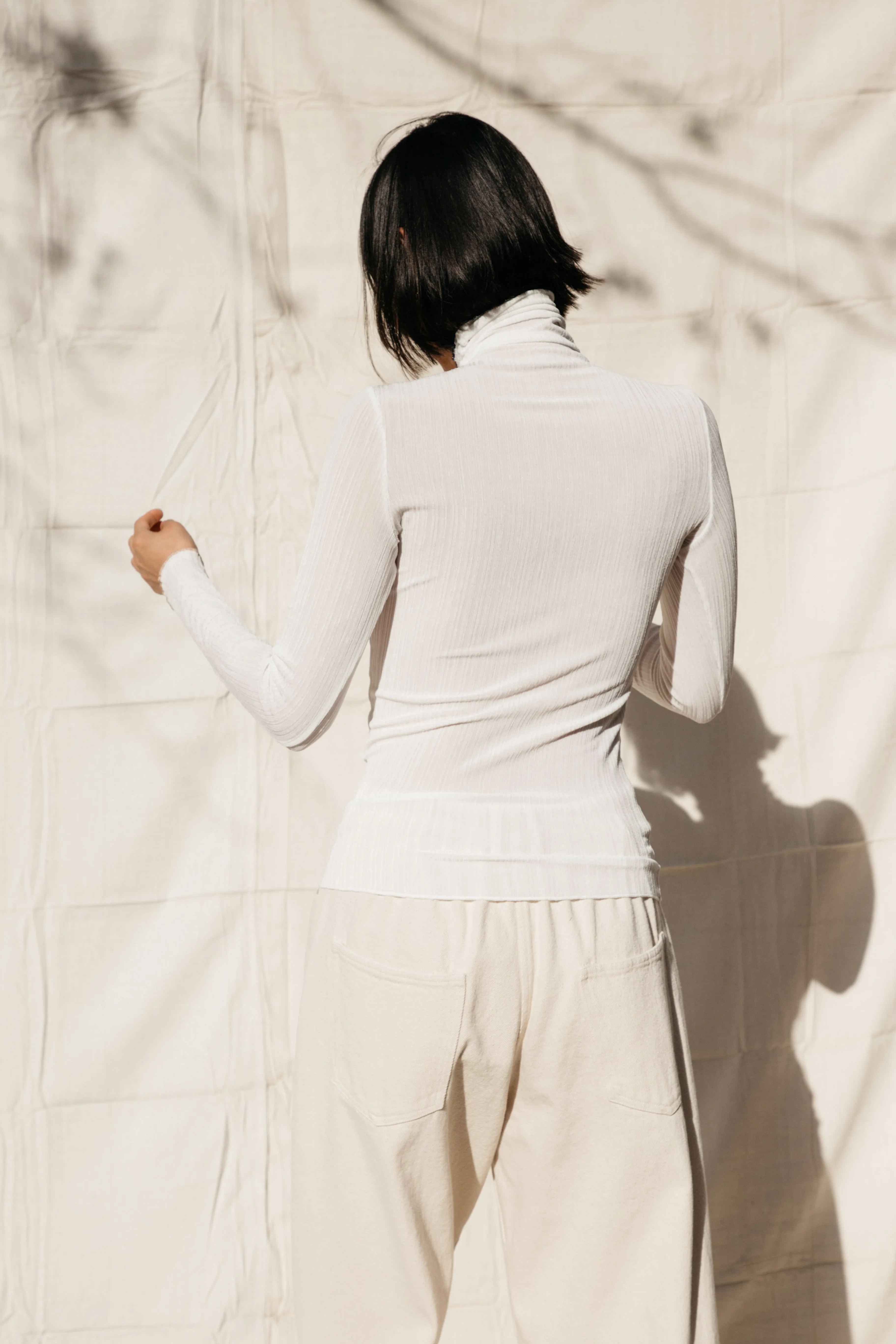 Lettuce Turtleneck- White