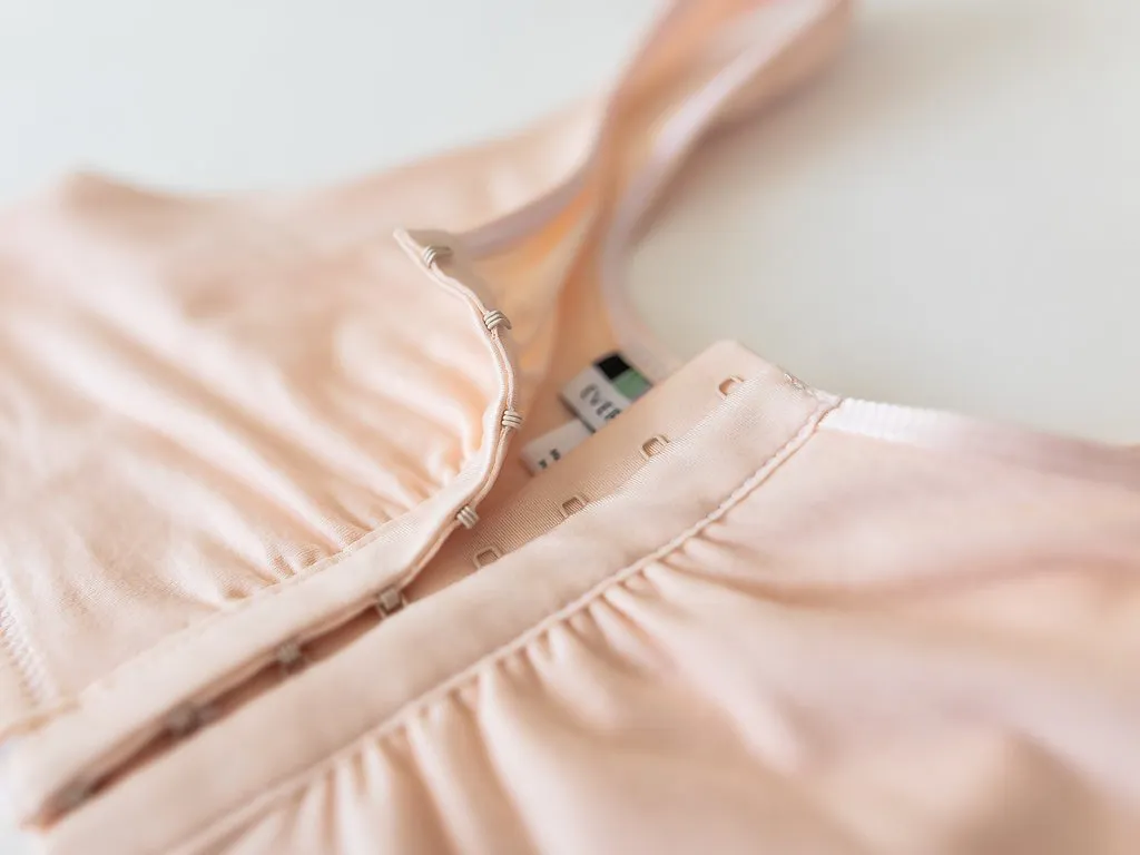 Maia Front Close Bra in Blush