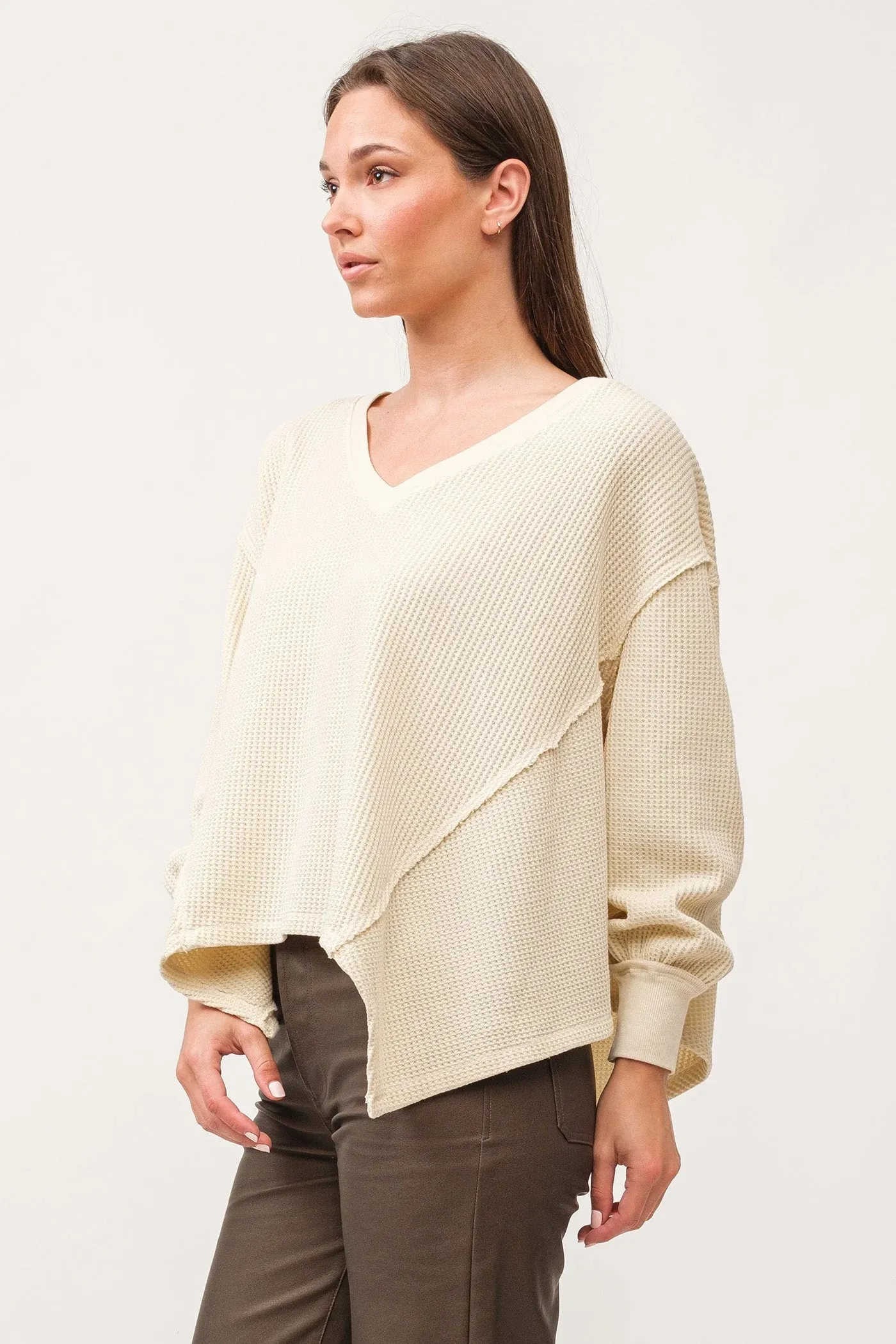 Mira V-Neck Oversized LS
