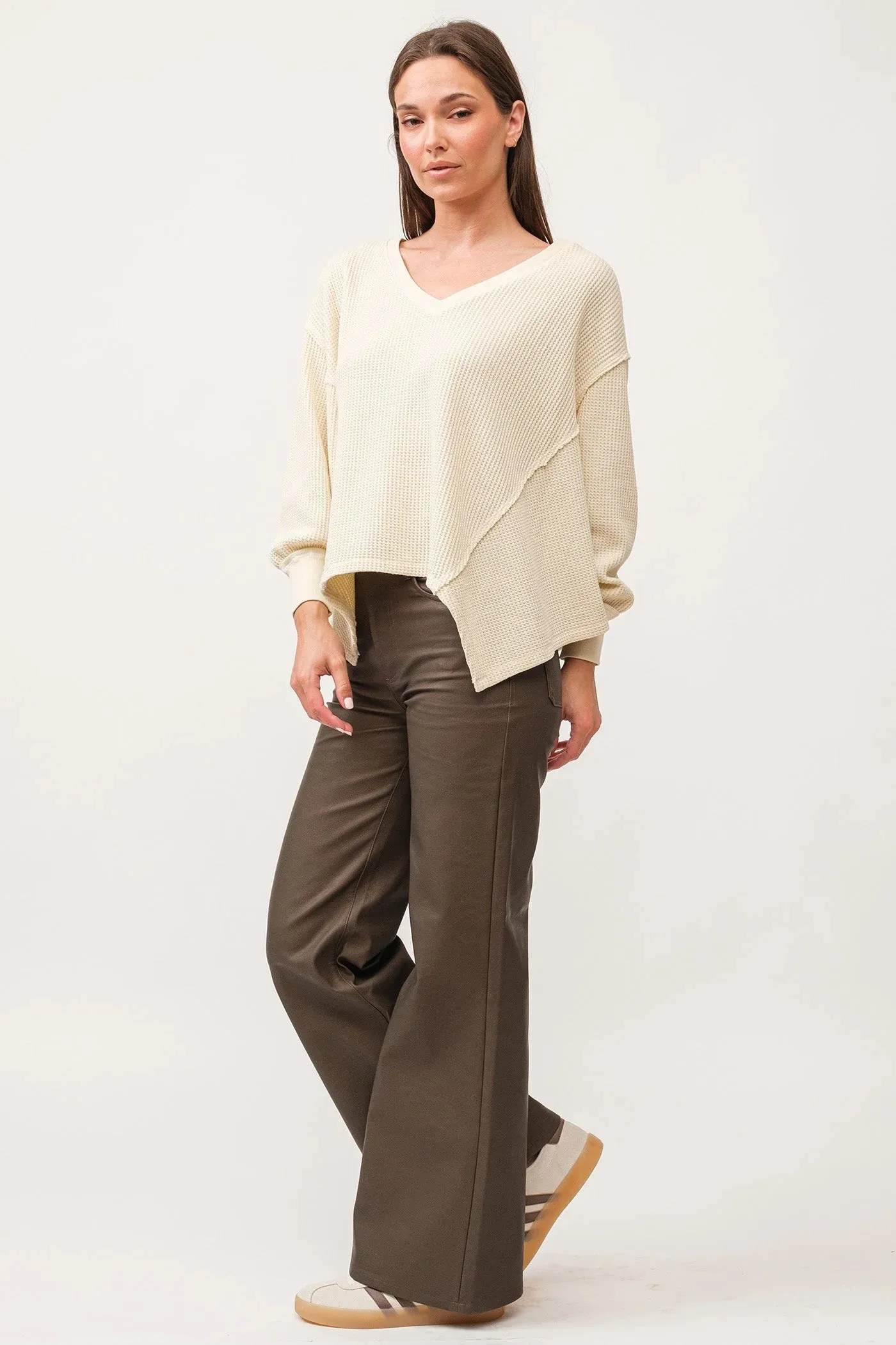 Mira V-Neck Oversized LS