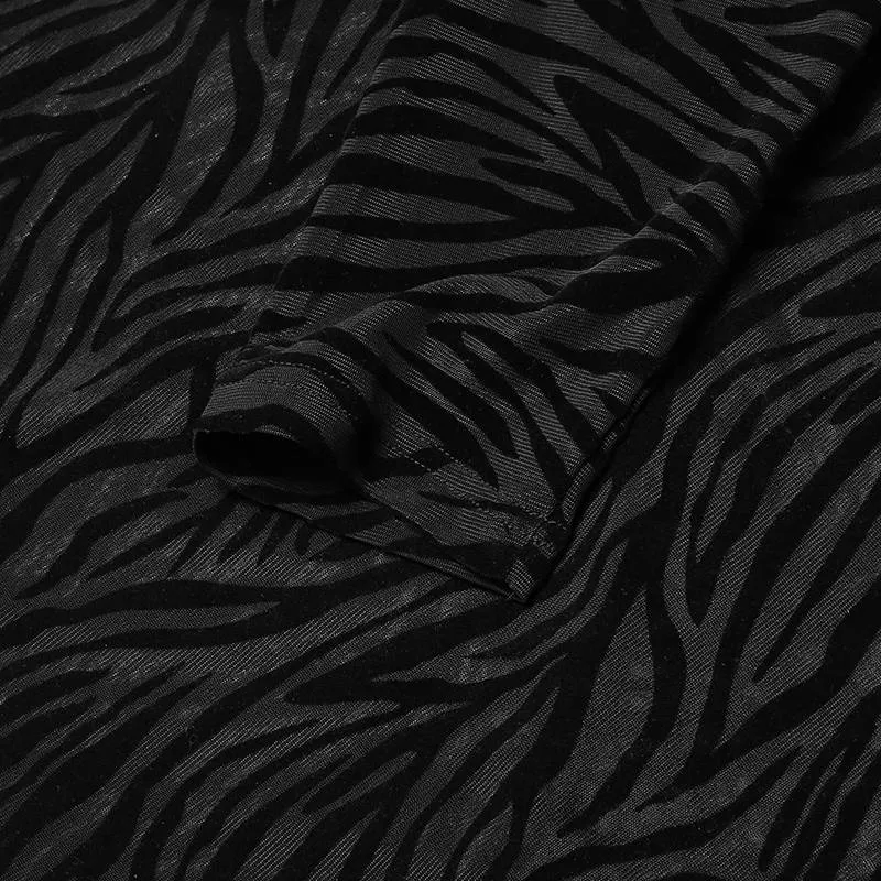 Mono Color Zebra Pattern Turtleneck T-Shirt