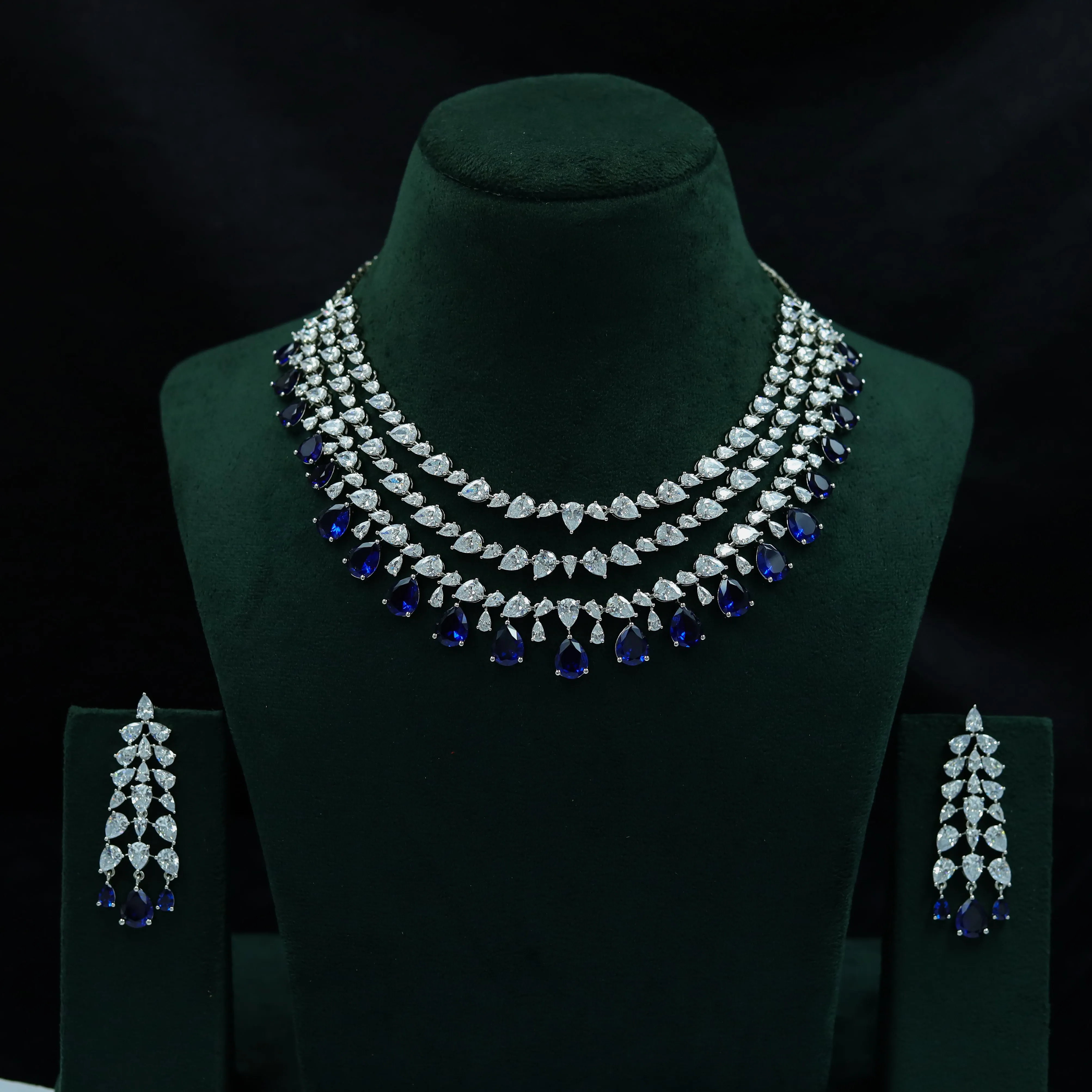 Round Neck Zircon/AD Necklace Set 12803-68