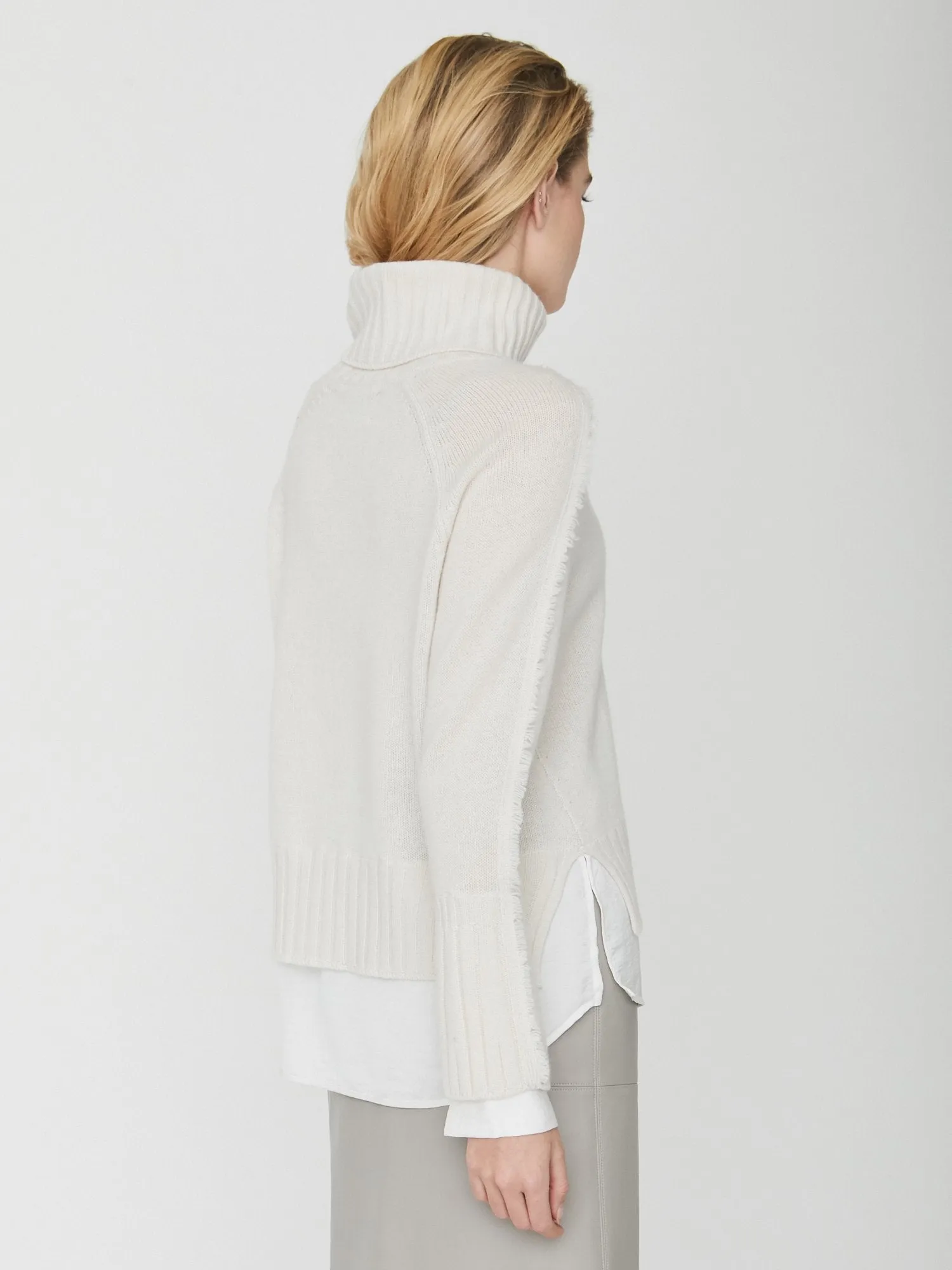 The Jolie Fringe Layered Looker