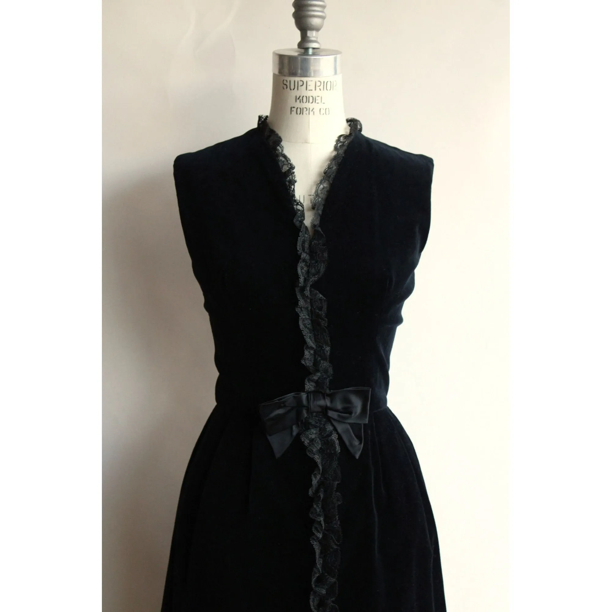 Vintage 1960s Black Velvet Wiggle Dress WIth Lace Ruffle and Bow