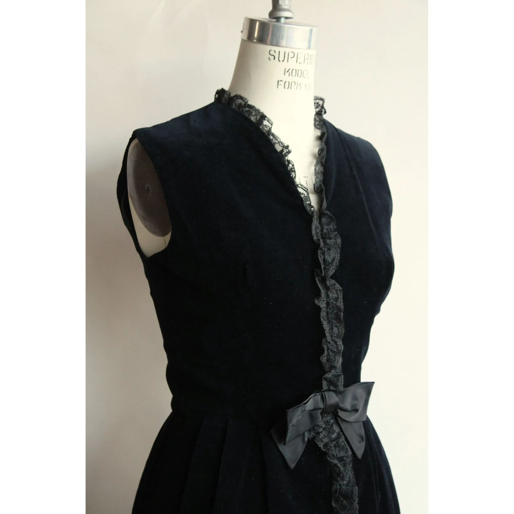 Vintage 1960s Black Velvet Wiggle Dress WIth Lace Ruffle and Bow